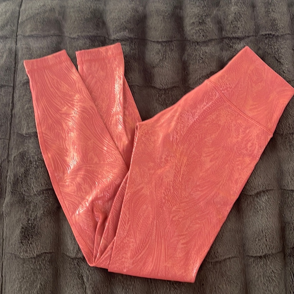 NWOT Lululemon Wunder Under High-Rise Tight 28" *Shine Size 4